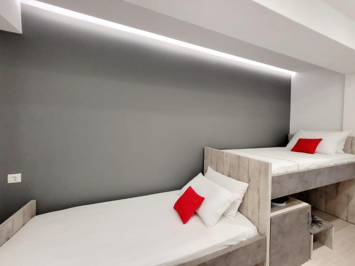 Anis Apartments Sarandë Exteriér fotografie