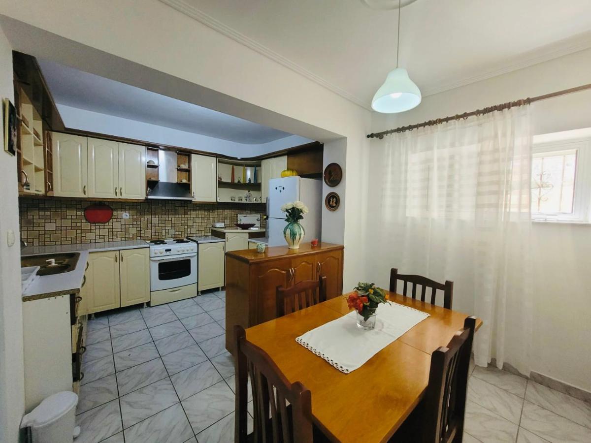 Anis Apartments Sarandë Exteriér fotografie