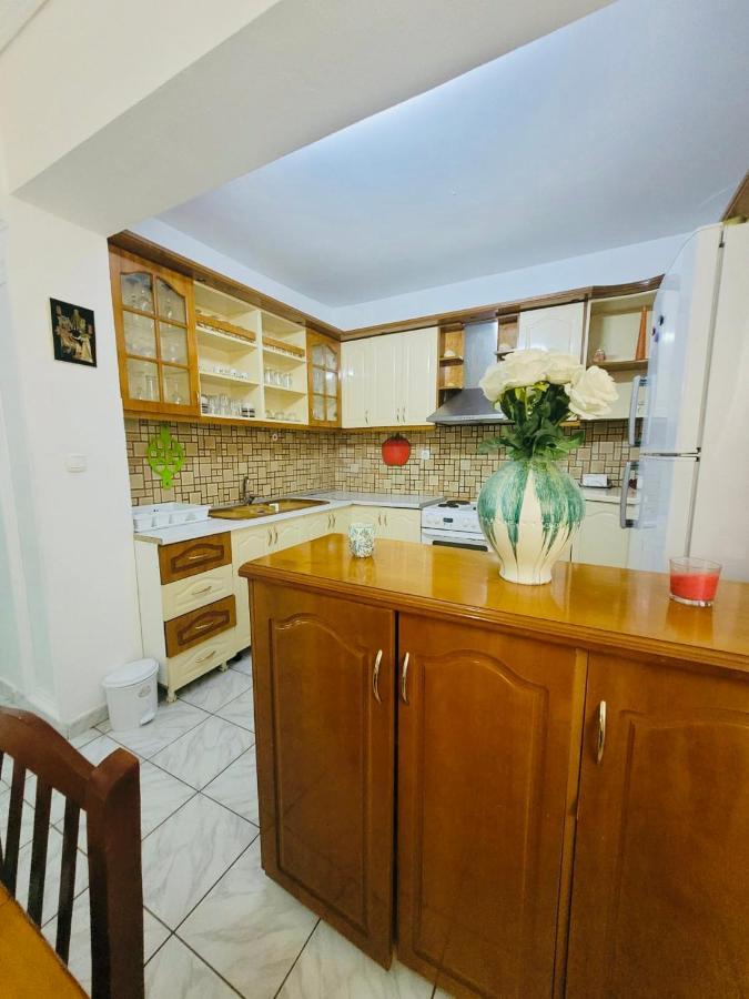 Anis Apartments Sarandë Exteriér fotografie